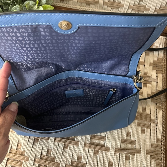 Kate Spade New York Saffiano Leather Flap Crossbody Blue Cream Gold Chain - Picture 6 of 7